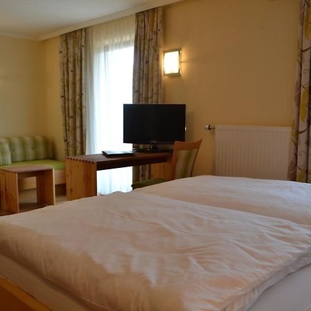 Hotel Hemetsberger Attersee エクステリア 写真
