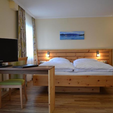 Hotel Hemetsberger Attersee エクステリア 写真