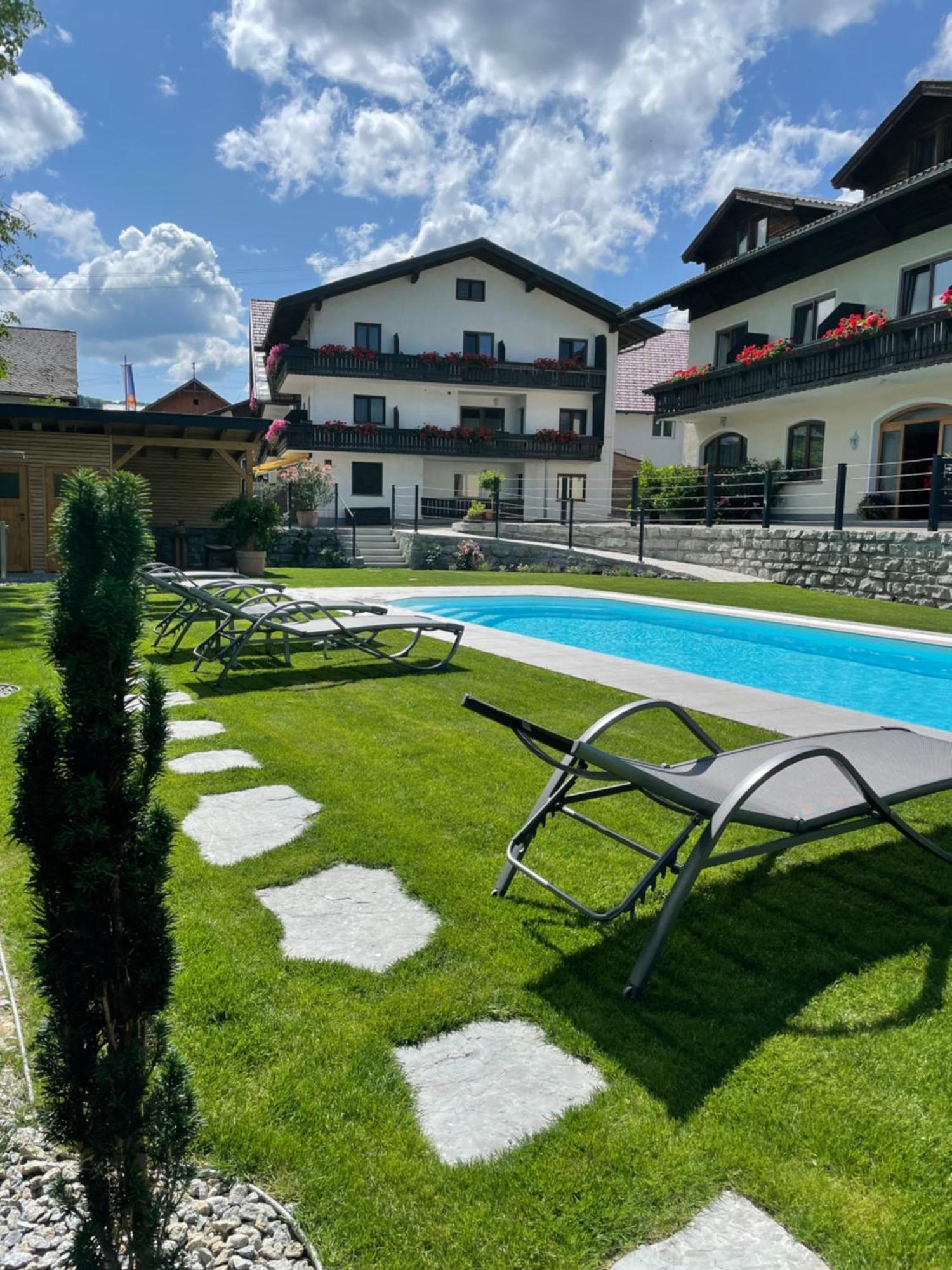 Hotel Hemetsberger Attersee エクステリア 写真