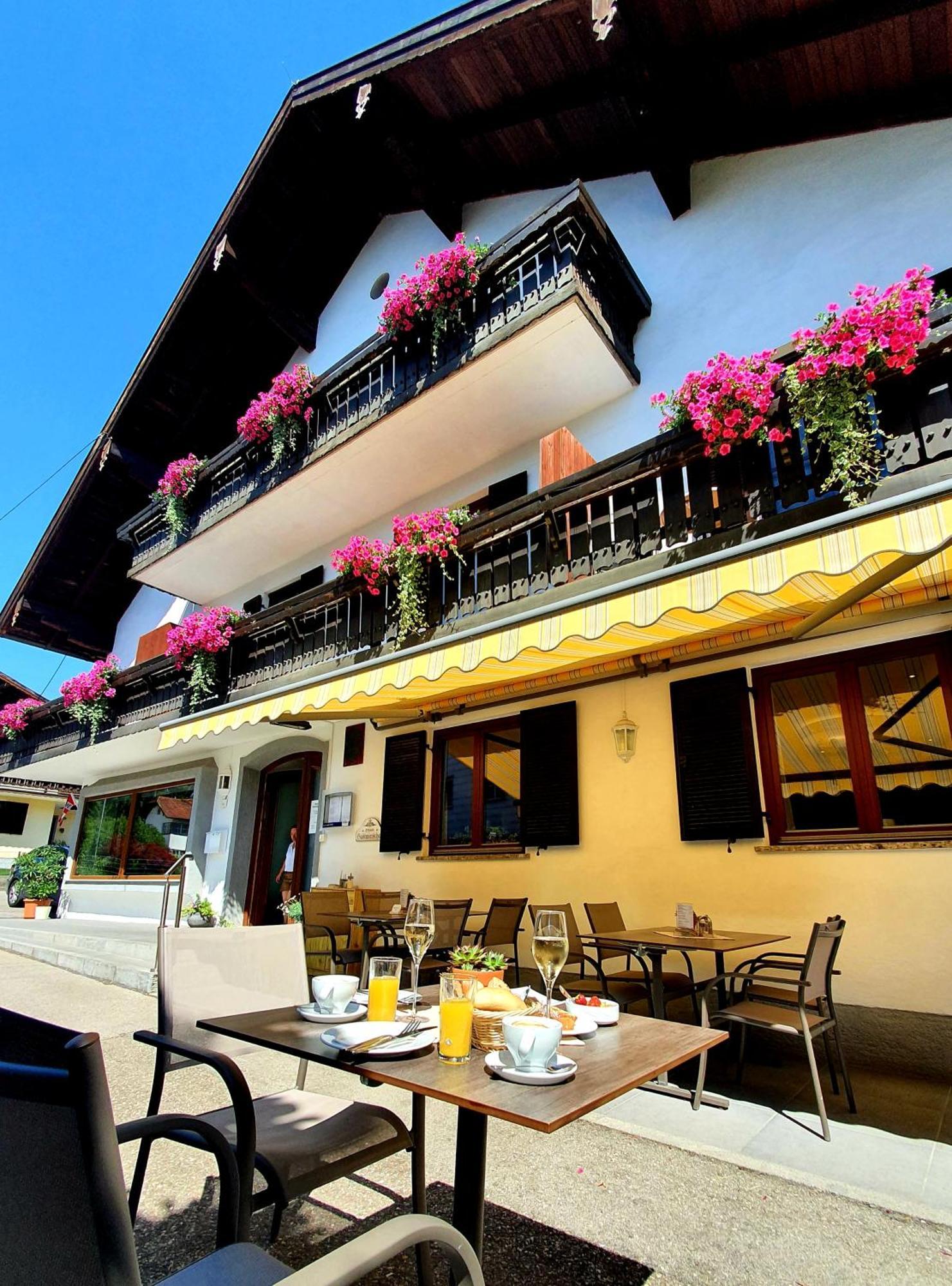 Hotel Hemetsberger Attersee エクステリア 写真