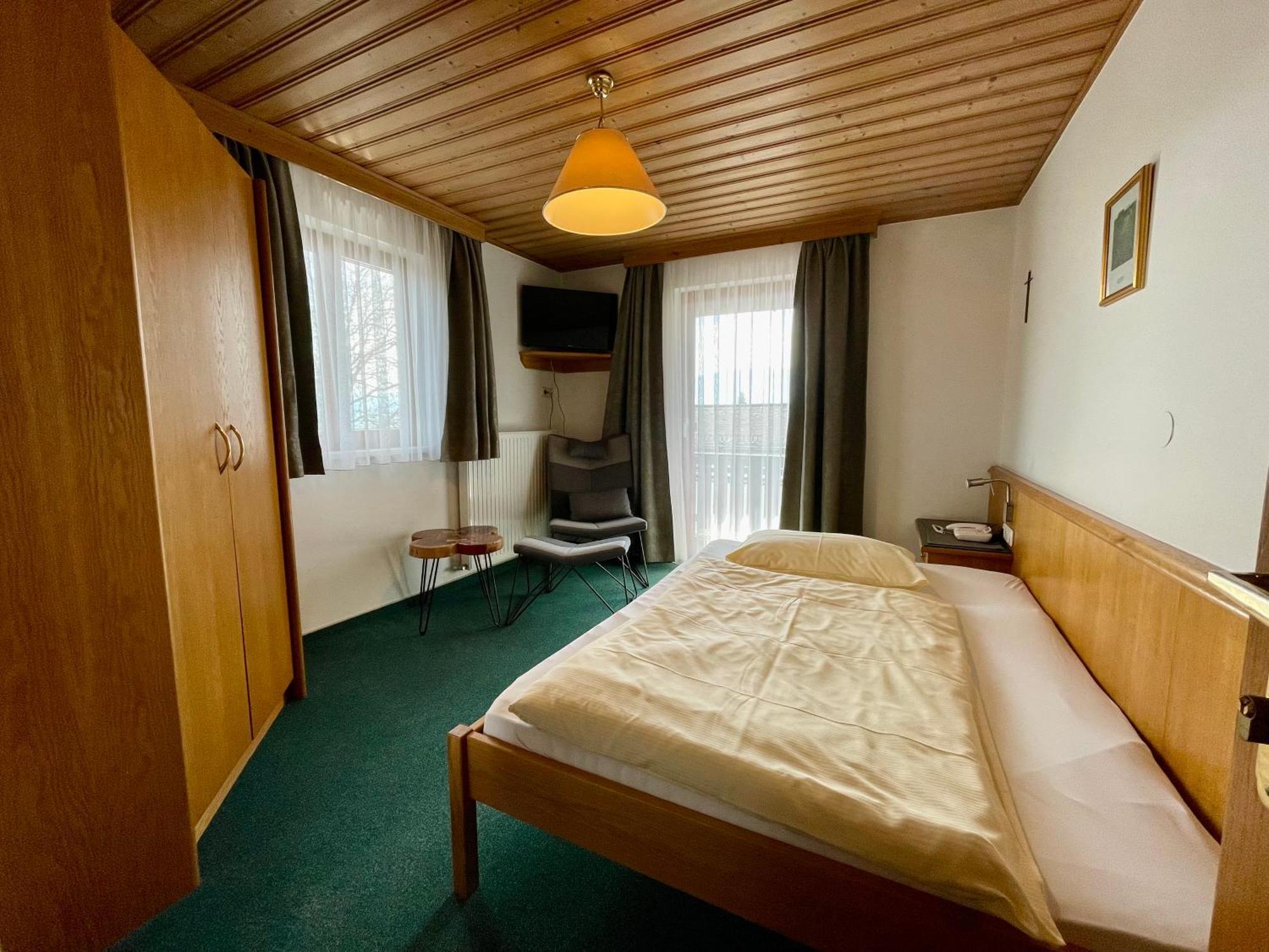 Hotel Hemetsberger Attersee エクステリア 写真